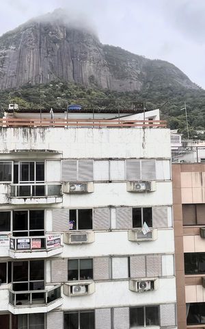 Apartamento à venda com 240m², 3 quartos e 1 vaga Apartamento à venda com 240m², 3 quartos e 1 vagaVista da sala