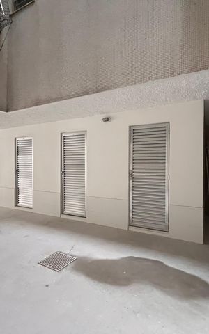 Apartamento à venda com 240m², 3 quartos e 1 vaga Apartamento à venda com 240m², 3 quartos e 1 vagaGaragem