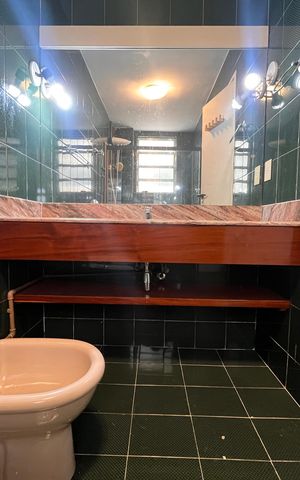 Apartamento à venda com 240m², 3 quartos e 1 vaga Apartamento à venda com 240m², 3 quartos e 1 vagaBanheiro da Suíte