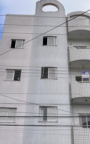 Apartamento para alugar com 99m², 3 quartos e 1 vagaFachada + plaquinha