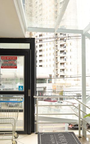 Apartamento à venda com 46m², 2 quartos e sem vagaÁrea comum - Saguão do andar