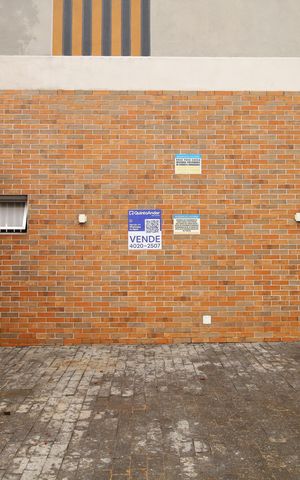 Apartamento à venda com 46m², 2 quartos e sem vagaPlaca GRANDE instalada na fachada do condomínio, dia 22.09.26 - Código da placa: KYET-238