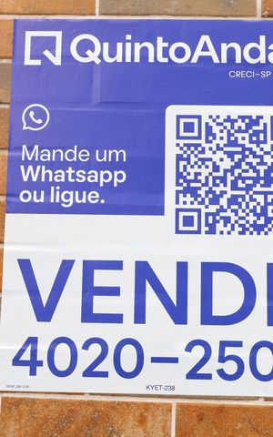 Apartamento à venda com 46m², 2 quartos e sem vagaPlaca GRANDE instalada na fachada do condomínio, dia 22.09.26 - Código da placa: KYET-238