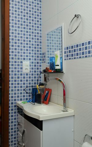 Casa de condomínio à venda com 90m², 3 quartos e 1 vagaBanheiro 2