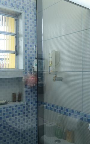 Casa de condomínio à venda com 90m², 3 quartos e 1 vagaBanheiro 1