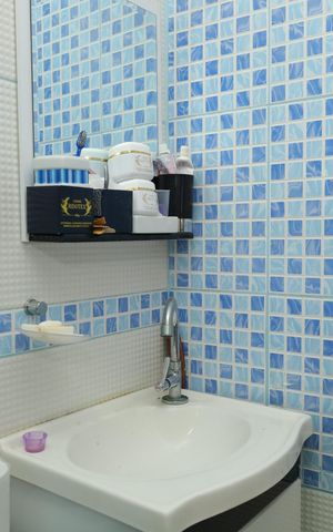 Casa de condomínio à venda com 90m², 3 quartos e 1 vagaBanheiro 1