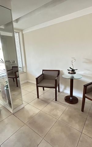 Apartamento à venda com 70m², 2 quartos e 1 vagaHall de entrada