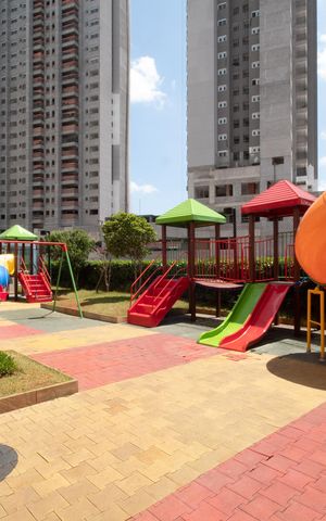 Apartamento à venda com 83m², 2 quartos e 2 vagasÁrea comum - Playground