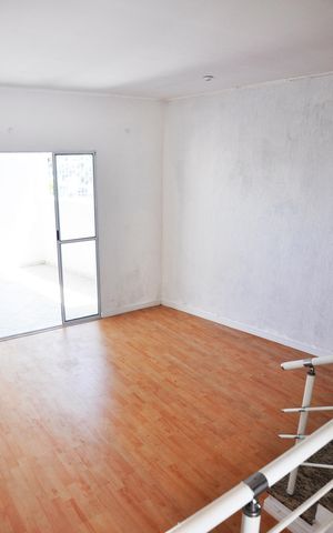 Casa para alugar com 60m², 2 quartos e 1 vaga Casa para alugar com 60m², 2 quartos e 1 vagaDetalhe - Sala