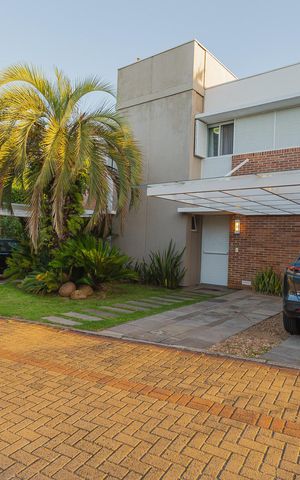 Casa de condomínio para alugar com 311m², 4 quartos e 4 vagas Casa de condomínio para alugar com 311m², 4 quartos e 4 vagasÁrea comum