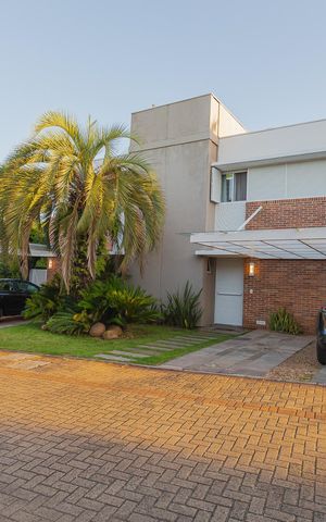 Casa de condomínio para alugar com 311m², 4 quartos e 4 vagas Casa de condomínio para alugar com 311m², 4 quartos e 4 vagasÁrea comum