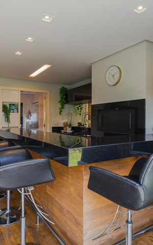 Casa de condomínio para alugar com 311m², 4 quartos e 4 vagas Casa de condomínio para alugar com 311m², 4 quartos e 4 vagasSala