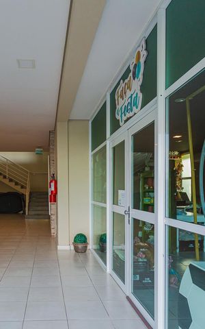 Casa de condomínio para alugar com 311m², 4 quartos e 4 vagas Casa de condomínio para alugar com 311m², 4 quartos e 4 vagasÁrea comum