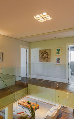 Casa de condomínio para alugar com 311m², 4 quartos e 4 vagas Casa de condomínio para alugar com 311m², 4 quartos e 4 vagasHall das suítes