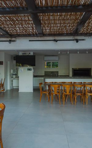 Casa de condomínio para alugar com 311m², 4 quartos e 4 vagas Casa de condomínio para alugar com 311m², 4 quartos e 4 vagasÁrea comum