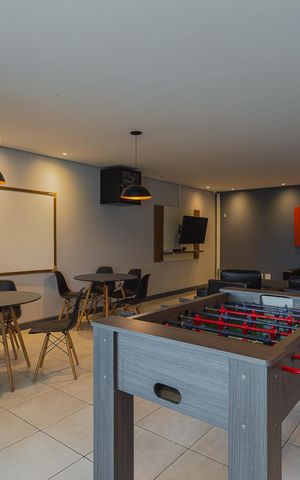 Casa de condomínio para alugar com 311m², 4 quartos e 4 vagas Casa de condomínio para alugar com 311m², 4 quartos e 4 vagasÁrea comum