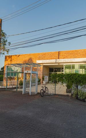 Casa de condomínio para alugar com 311m², 4 quartos e 4 vagas Casa de condomínio para alugar com 311m², 4 quartos e 4 vagasÁrea comum