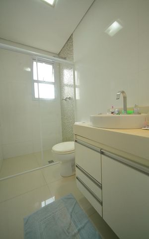 Apartamento para alugar com 239m², 4 quartos e 5 vagasBanheiro Suíte 3 