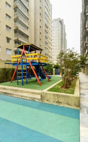 Apartamento para alugar com 239m², 4 quartos e 5 vagas Apartamento para alugar com 239m², 4 quartos e 5 vagasÁrea comum - Playground