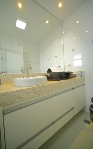 Apartamento para alugar com 239m², 4 quartos e 5 vagasBanheiro Suíte 4 