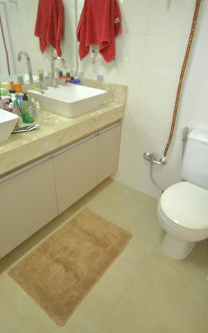 Apartamento para alugar com 239m², 4 quartos e 5 vagasBanheiro Suíte 1 