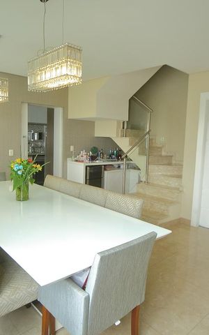 Apartamento para alugar com 239m², 4 quartos e 5 vagasSala 