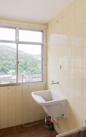 Apartamento à venda com 67m², 2 quartos e 1 vagaÁrea de Serviço