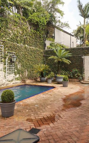 Casa para alugar com 480m², 4 quartos e 5 vagas Casa para alugar com 480m², 4 quartos e 5 vagasPiscina