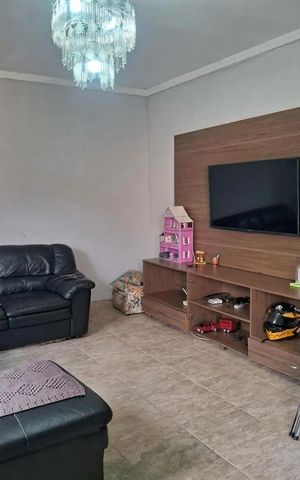 Casa à venda com 500m², 2 quartos e 3 vagasSala
