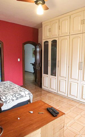 Casa à venda com 435m², 6 quartos e 4 vagasQuarto Suíte 2