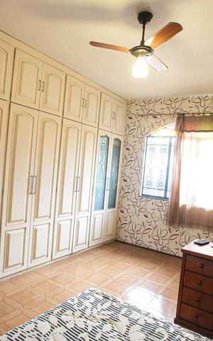 Casa à venda com 435m², 6 quartos e 4 vagasQuarto Suíte 2