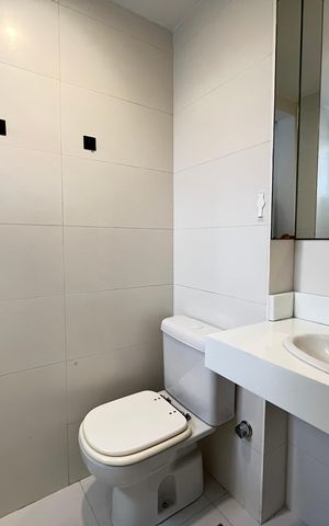 Apartamento para alugar com 80m², 2 quartos e 1 vaga Apartamento para alugar com 80m², 2 quartos e 1 vagaBanheiro da Suíte 1