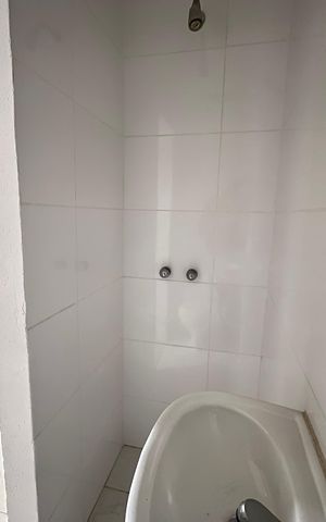 Apartamento para alugar com 80m², 2 quartos e 1 vaga Apartamento para alugar com 80m², 2 quartos e 1 vagaBanheiro de serviço