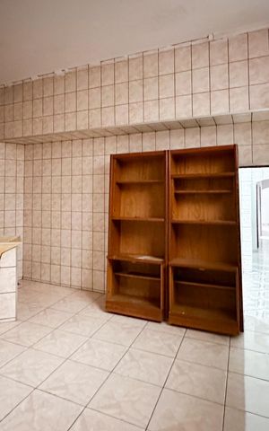 Casa para alugar com 198m², 2 quartos e 3 vagas Casa para alugar com 198m², 2 quartos e 3 vagasBanheiro de serviço
