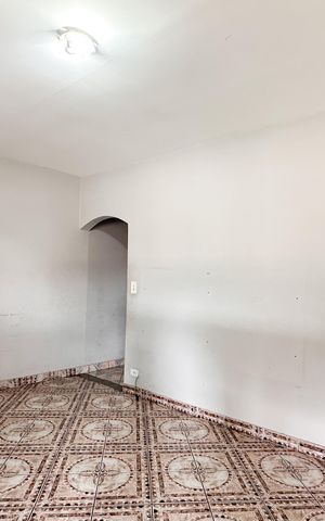 Casa para alugar com 198m², 2 quartos e 3 vagas Casa para alugar com 198m², 2 quartos e 3 vagasSala