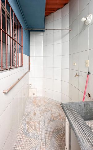 Casa para alugar com 198m², 2 quartos e 3 vagas Casa para alugar com 198m², 2 quartos e 3 vagasÁrea de Serviço