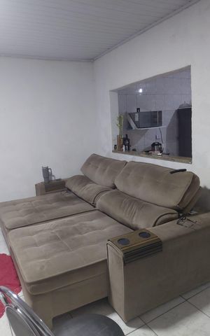 Casa à venda com 216m², 4 quartos e 3 vagas Casa à venda com 216m², 4 quartos e 3 vagasSala