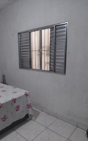 Casa à venda com 216m², 4 quartos e 3 vagas Casa à venda com 216m², 4 quartos e 3 vagasQuarto 1