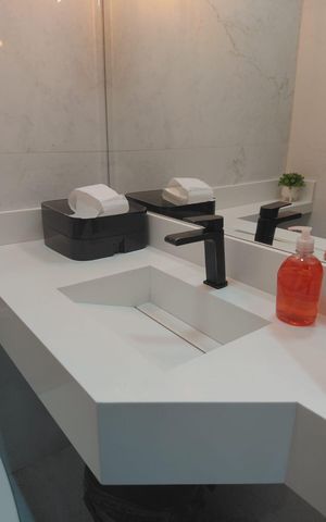 Casa à venda com 216m², 4 quartos e 3 vagas Casa à venda com 216m², 4 quartos e 3 vagasLavabo