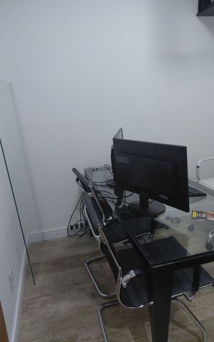 Casa à venda com 216m², 4 quartos e 3 vagas Casa à venda com 216m², 4 quartos e 3 vagasQuarto 4