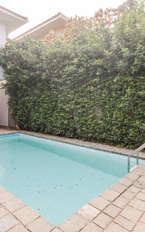 Casa para alugar com 365m², 4 quartos e 4 vagas Casa para alugar com 365m², 4 quartos e 4 vagasPiscina