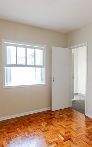 Casa para alugar com 365m², 4 quartos e 4 vagas Casa para alugar com 365m², 4 quartos e 4 vagasEdícula