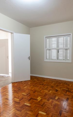 Casa para alugar com 365m², 4 quartos e 4 vagas Casa para alugar com 365m², 4 quartos e 4 vagasEdícula