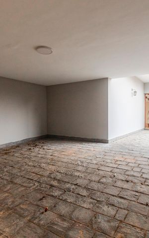Casa para alugar com 365m², 4 quartos e 4 vagas Casa para alugar com 365m², 4 quartos e 4 vagasGaragem