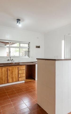 Casa para alugar com 365m², 4 quartos e 4 vagas Casa para alugar com 365m², 4 quartos e 4 vagasCozinha