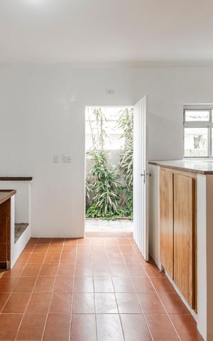Casa para alugar com 365m², 4 quartos e 4 vagas Casa para alugar com 365m², 4 quartos e 4 vagasCozinha