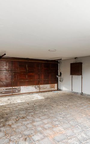 Casa para alugar com 365m², 4 quartos e 4 vagas Casa para alugar com 365m², 4 quartos e 4 vagasGaragem