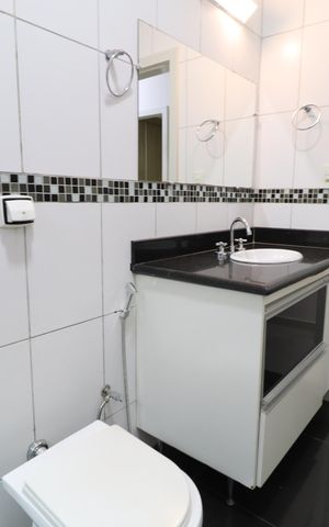 Casa para alugar com 188m², 4 quartos e 2 vagasBanheiro Social