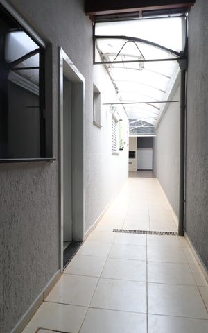 Casa para alugar com 188m², 4 quartos e 2 vagasCorredor