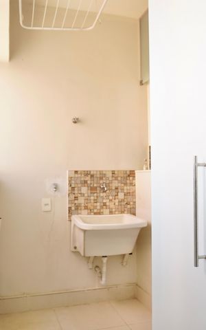 Apartamento para alugar com 72m², 2 quartos e 1 vaga Apartamento para alugar com 72m², 2 quartos e 1 vagaÁrea de Serviço